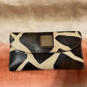 Dooney & Bourke print wallet